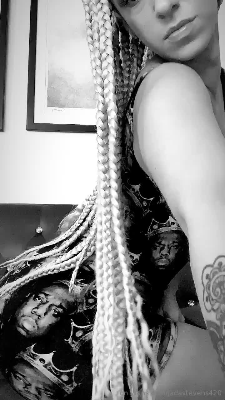 😋