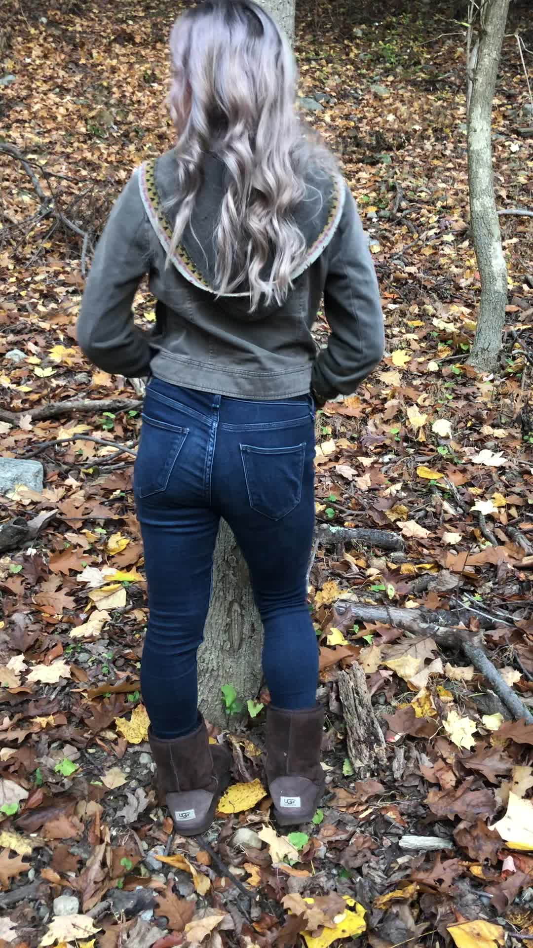 Play in the woods with me 😉