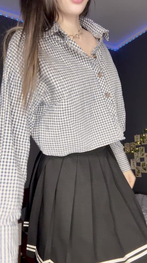 Wld you rather sleep longer or play with me?