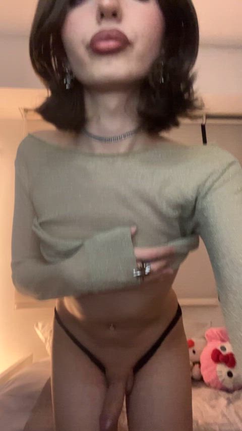 do straight guys suck girlcocks too