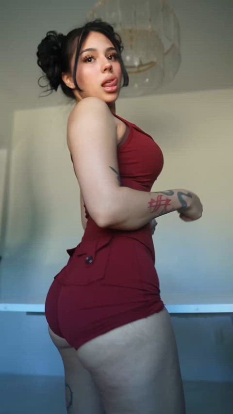 Papi do you like the way i shake it for you?