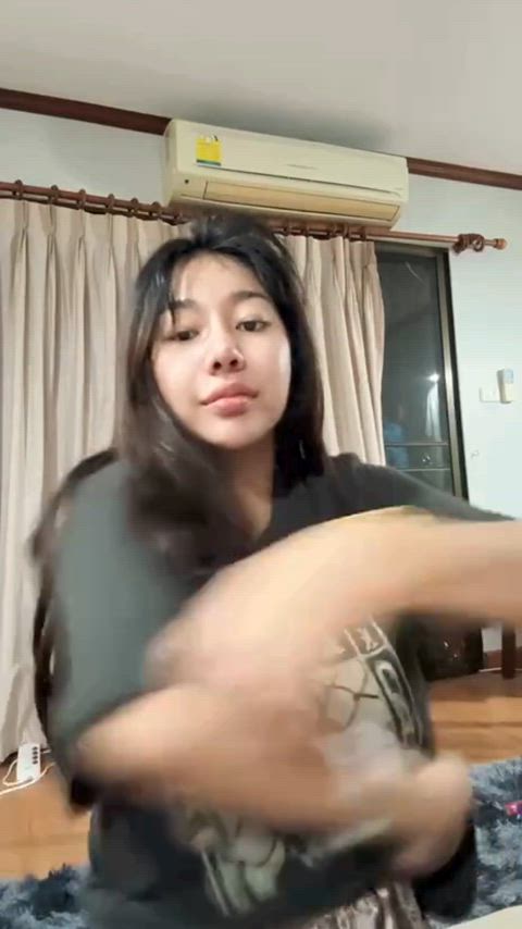 I wanna know who watches my vids.. I'm 23, how old are you?