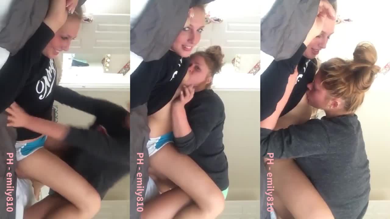 lesbian loving with Emily810