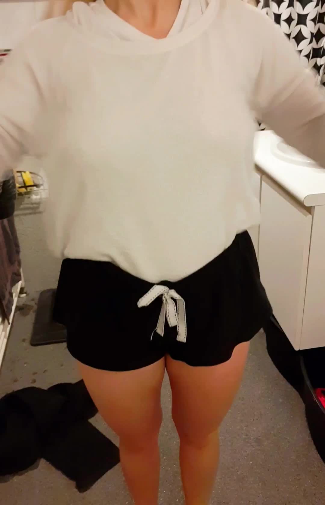 Tittydrop! who wants a valentine fuck?