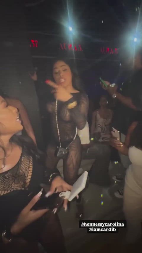 Hennessy Carolina needs to hop on my dick expeditiously