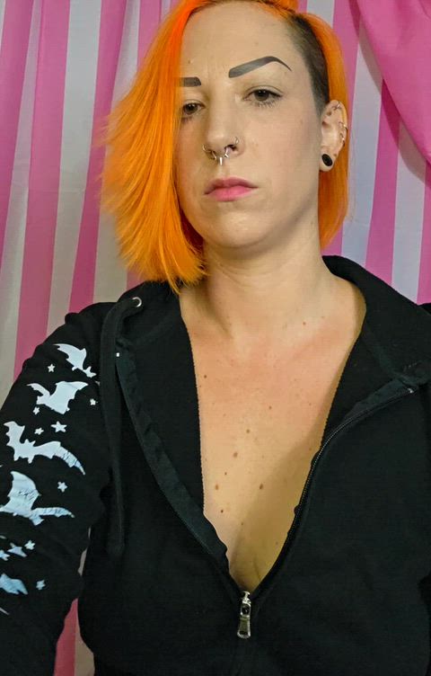 Does my tattooed body make you want to fuck