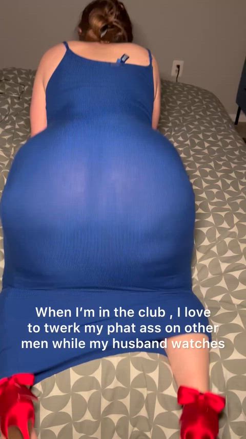 Horny milf and a club slut I love rubbing this phat ass on hard dicks in the club