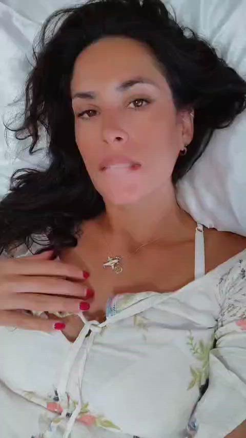 I'm working rn and my boss is near.