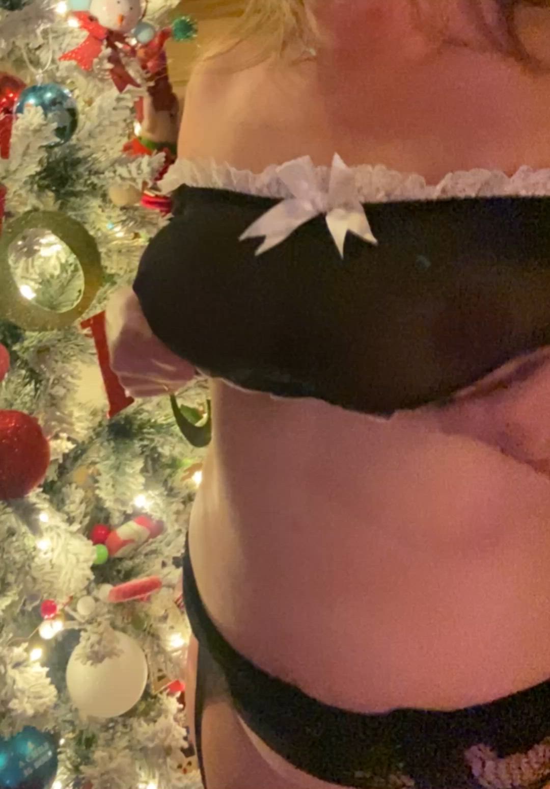 Dropping some more decorations