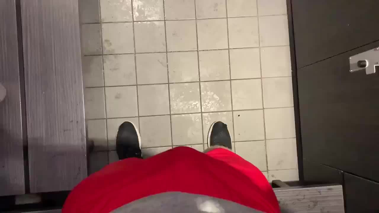 Two gym bros