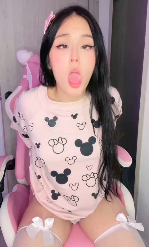 Cute enough to get a cumshot?