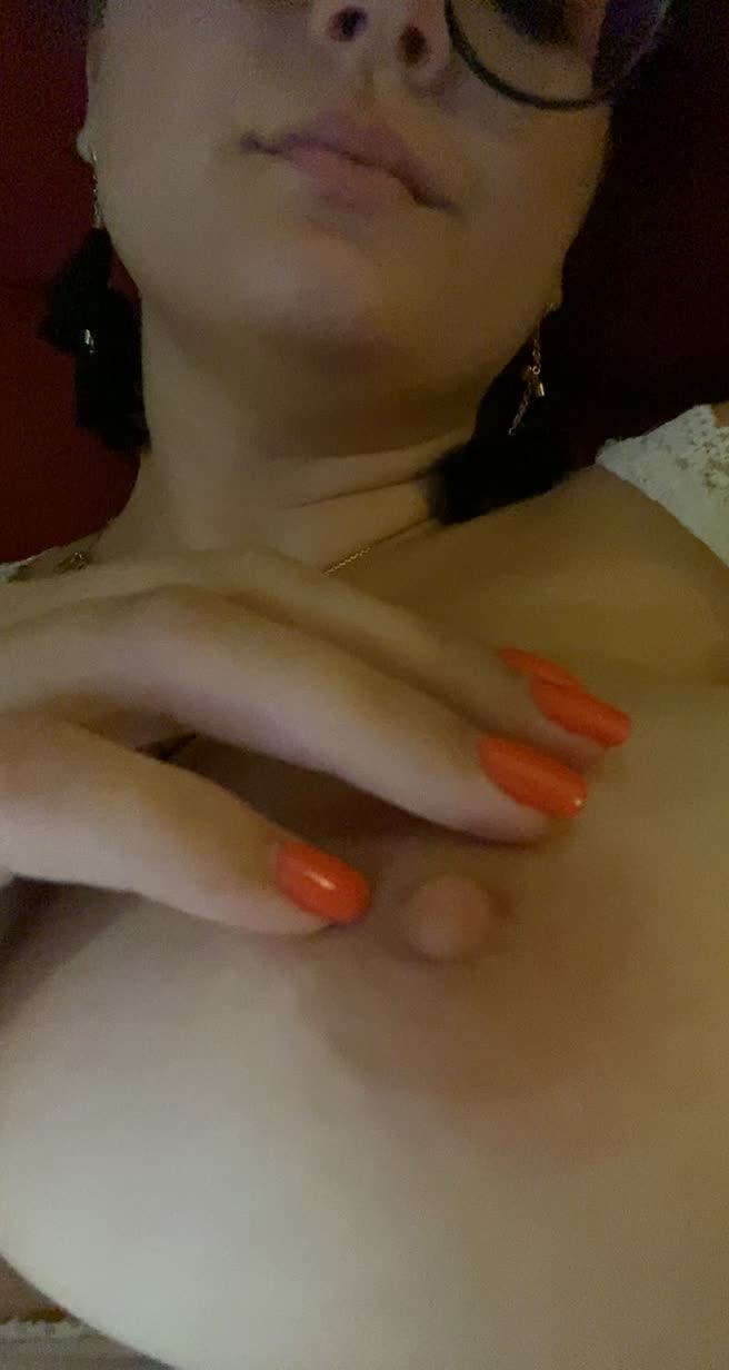 Lazily teasing myself 💋