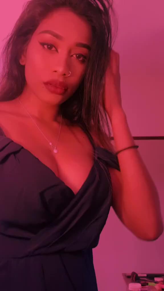 She knows she's hot