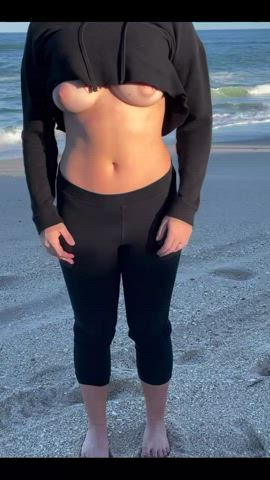 Just a lil kitty flash