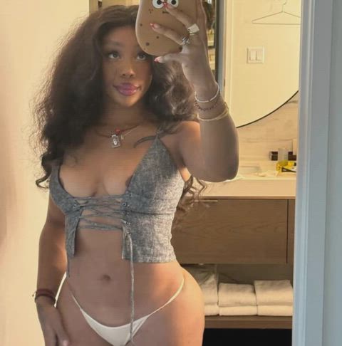 SZA nip slip