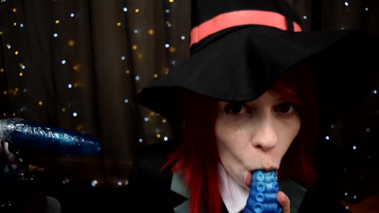 Himiko Yumeno Takes On Two Demons