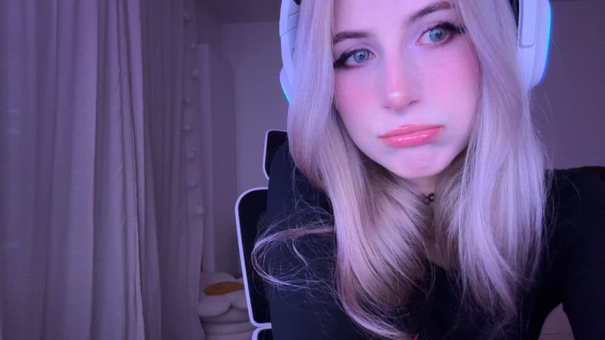 thongs like that are made for this view