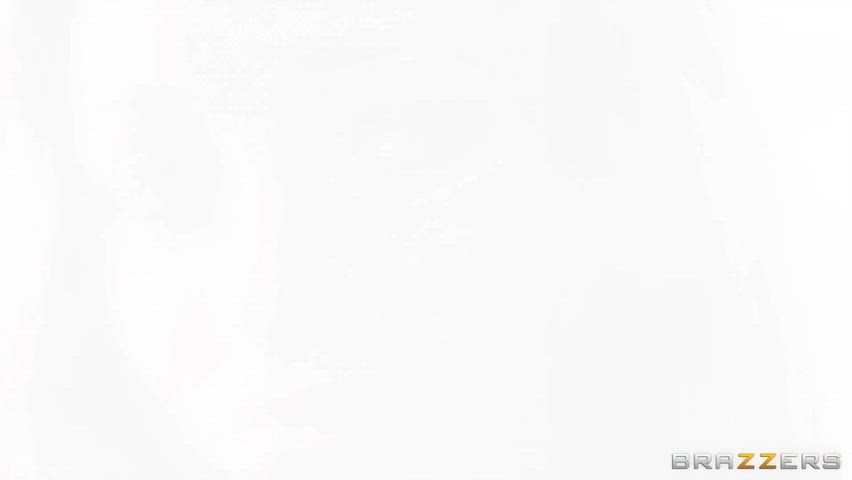 Bare minimum things to be happy with her🥰💖