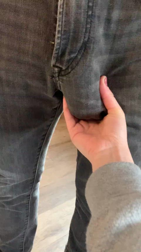 She loves to worship my bulge