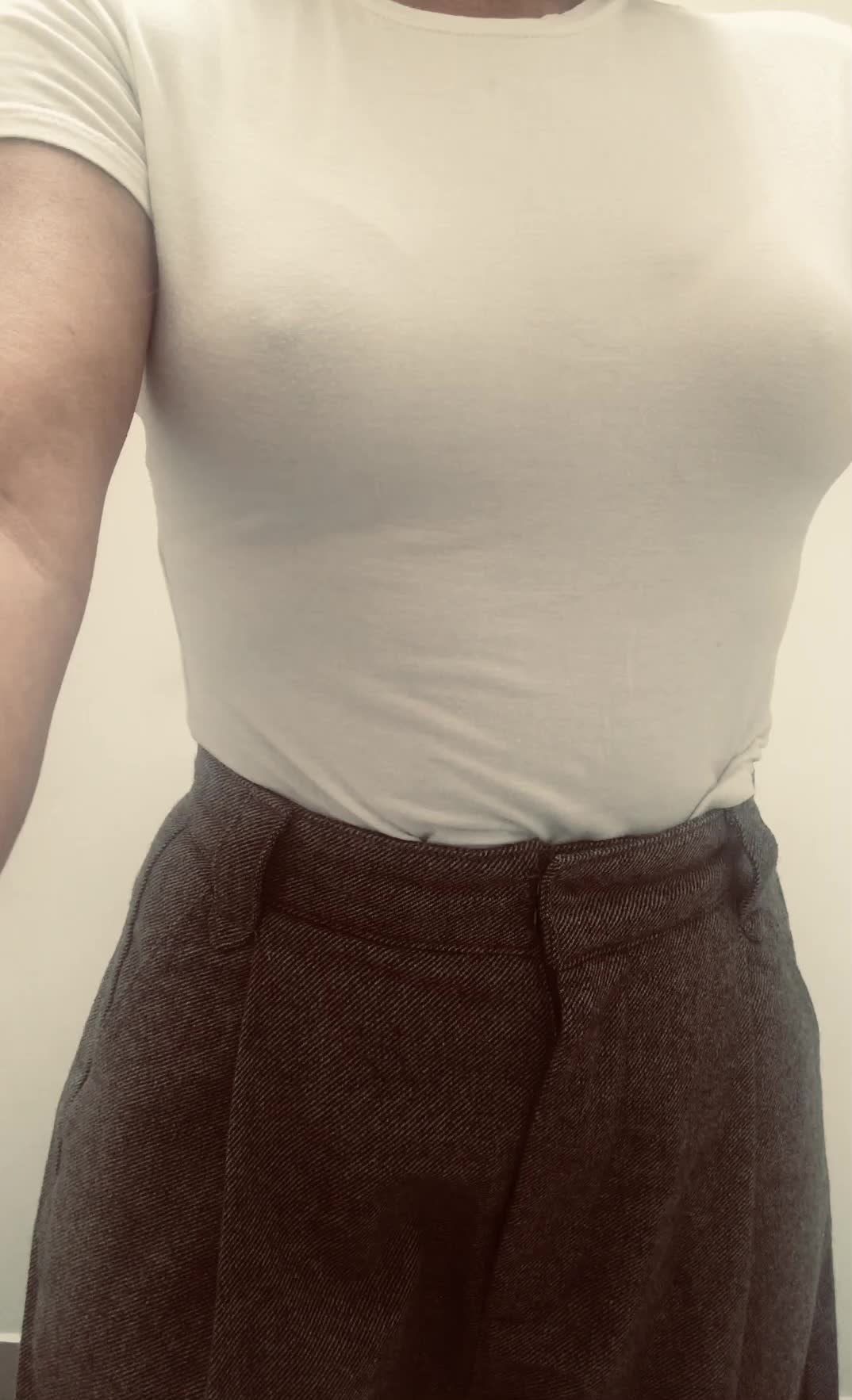 Essential titties 💕