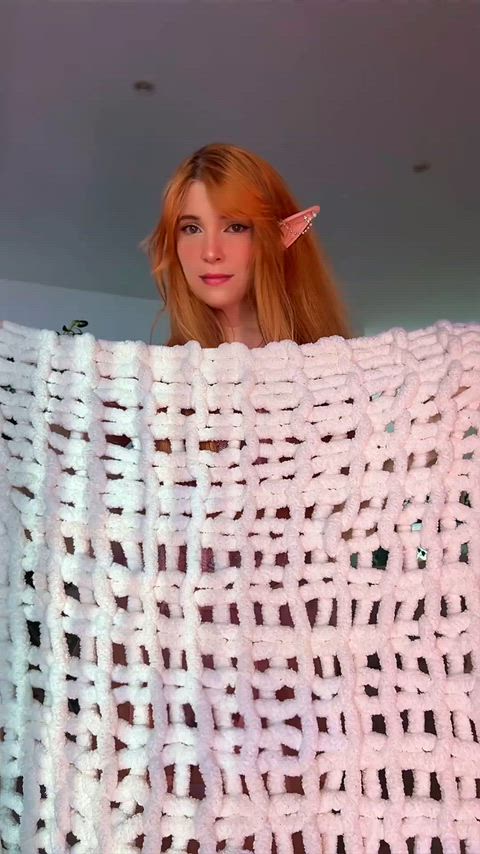 my lips can cast spells, but they’re better on u .. <3