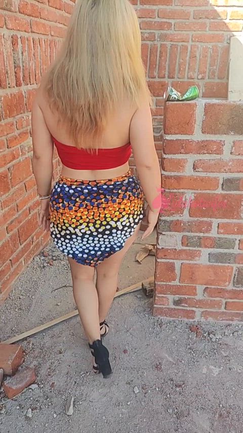 I love showing off my ass