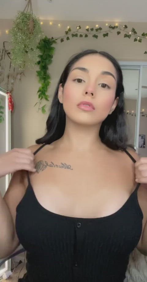 I could make your mind wander... in all the best ways.