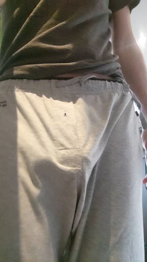 Always act chill, like you don't even notice it's showing so much 🤭