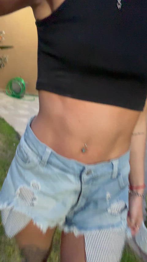 If you see me wearing loose shorts, it’s just to do this