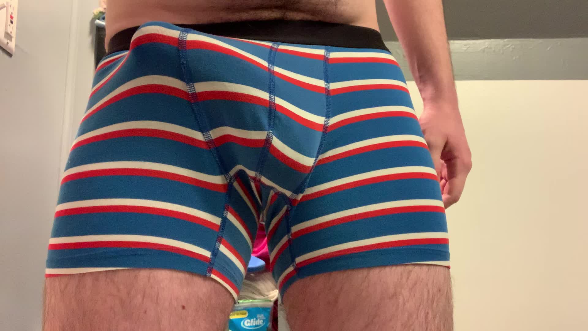 Wish you’d come lend me a hand. 😘