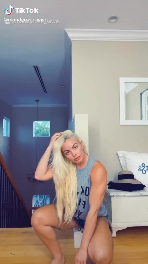 Mandy Rose 🌹🍑