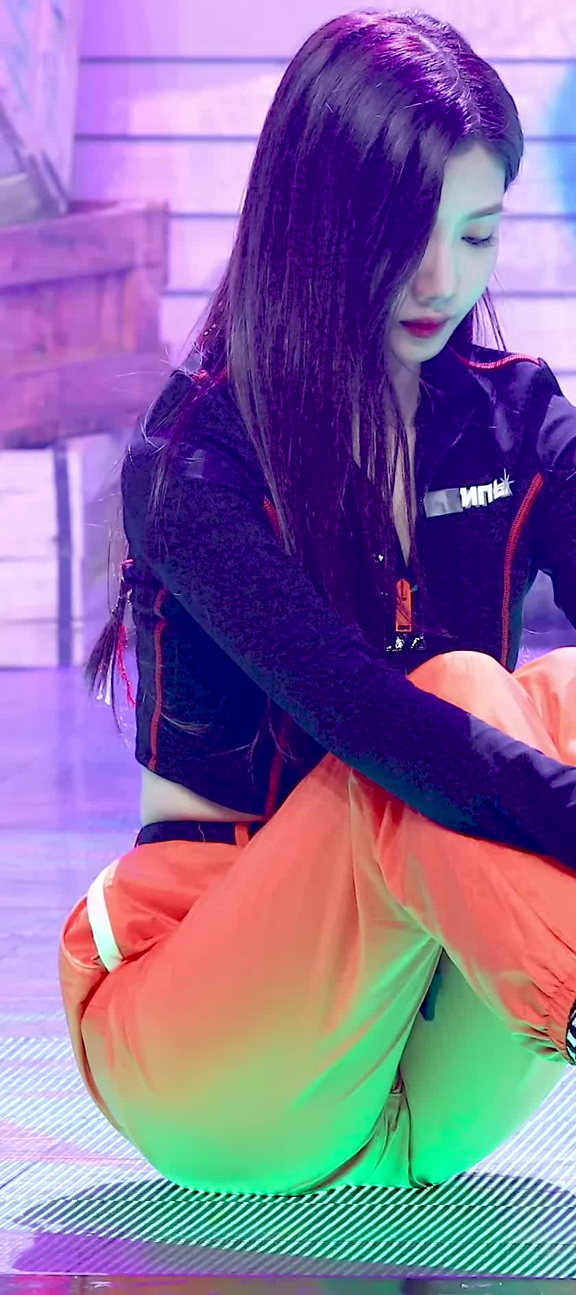 Cherry Bullet - Yuju's Cameltoe