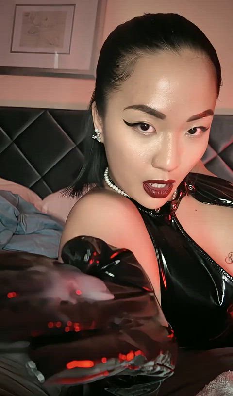 Hey you, come closer and feel my heat on your skin