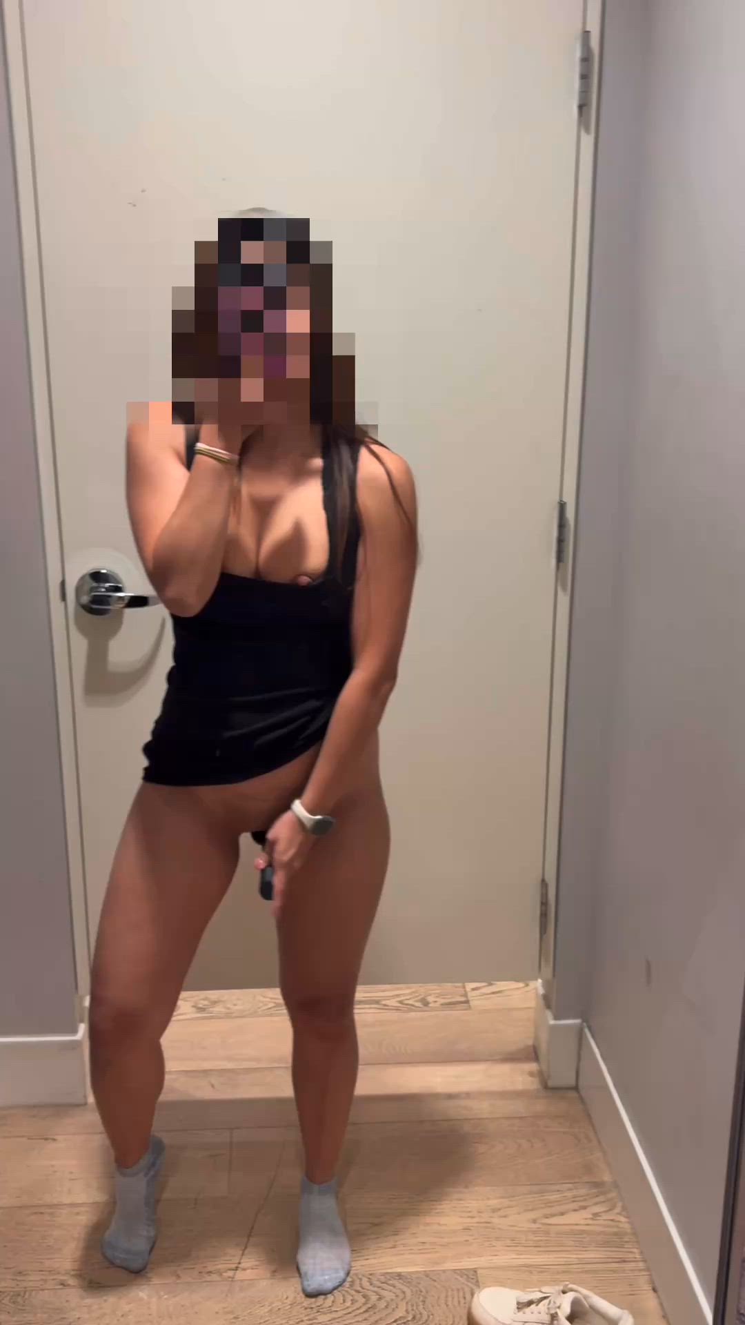why some girls take ages in fitting rooms.