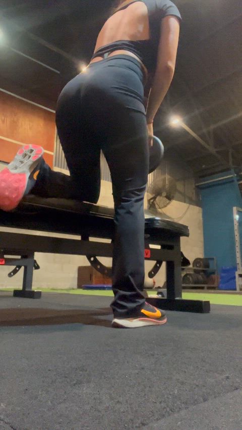 Come fuck a college girl