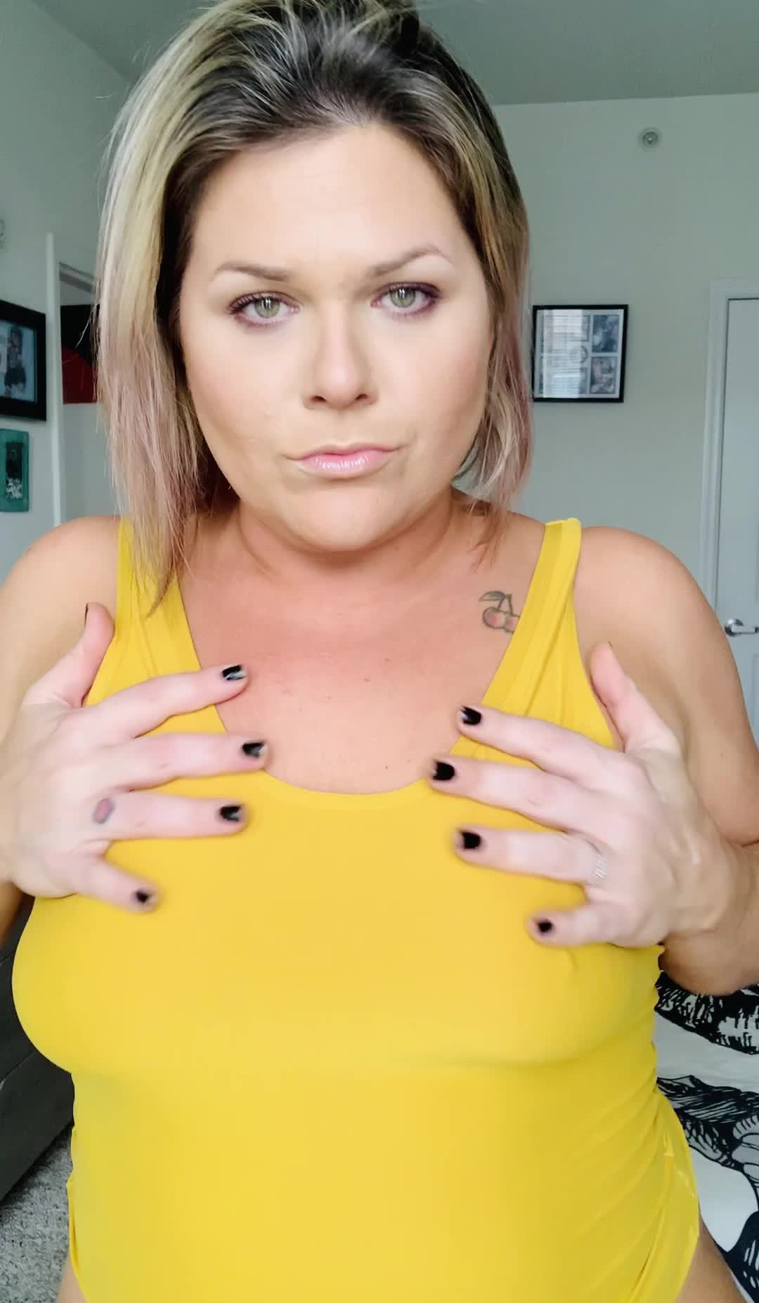 Tuesday is meant for titties. 😏