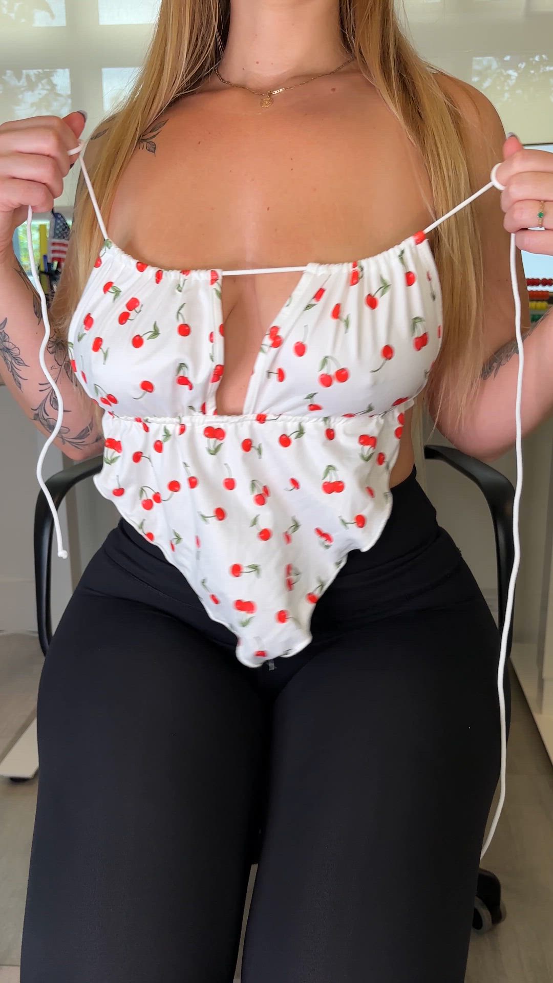 Curvy milf like me love being bang 3x daily