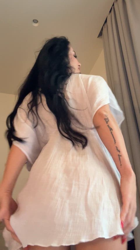 For ass lovers, which is more crucial: size or shape?