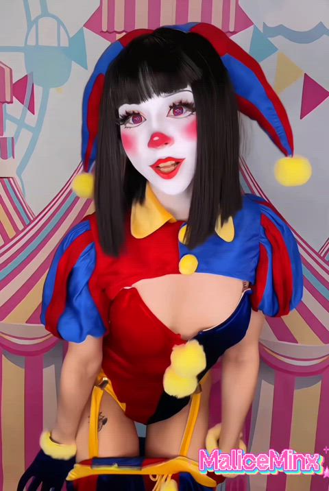 Pomni shows you her tiny honkers🎪💞