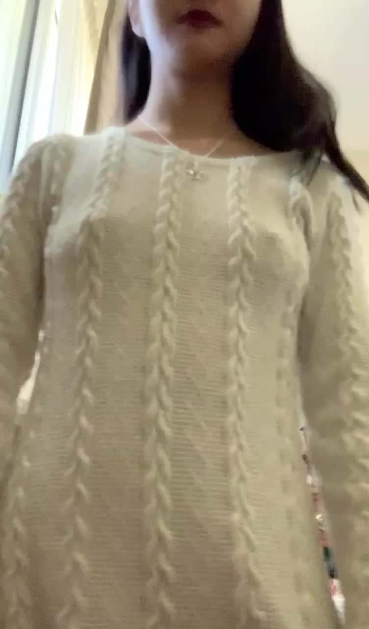 Do people here like itty-bitty titties too? 🙈