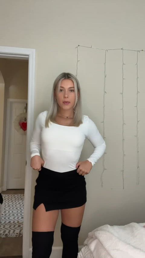 Hottest little fit blonde waifu