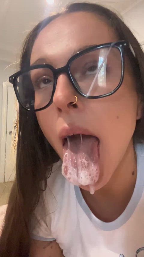 My holes like to get wet when I do Ahegao <3