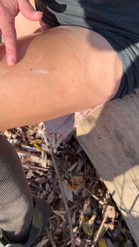 A married woman shouldn’t let a stranger follow her in the park… but I did, and ended up with dripping thighs