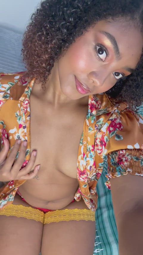 admit it, you want to see my tits