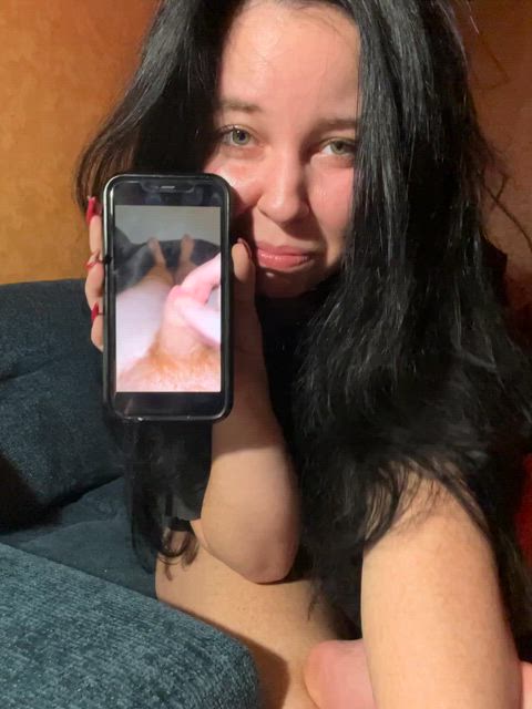 Hahah guys, you have to take a look and try to spot that tiny shrimp 🤣 Not gonna lie I almost thought it was a worm, so pathetic and sad lol