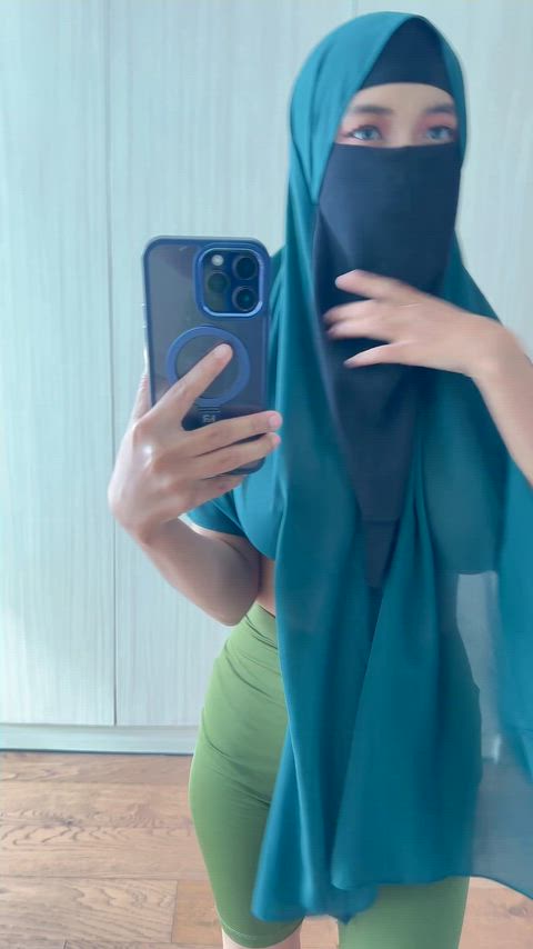 Is this pale body made for your cum