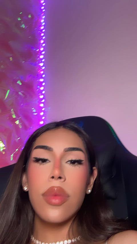 Would straight guys hit it