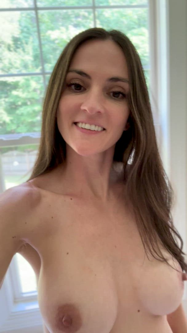 41 years old, married, mom of 3 and fuckable. 