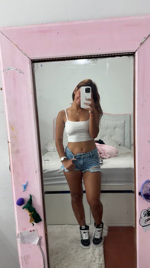 Overly enthusiastic foggy mirror selfie from yours truly (18F)