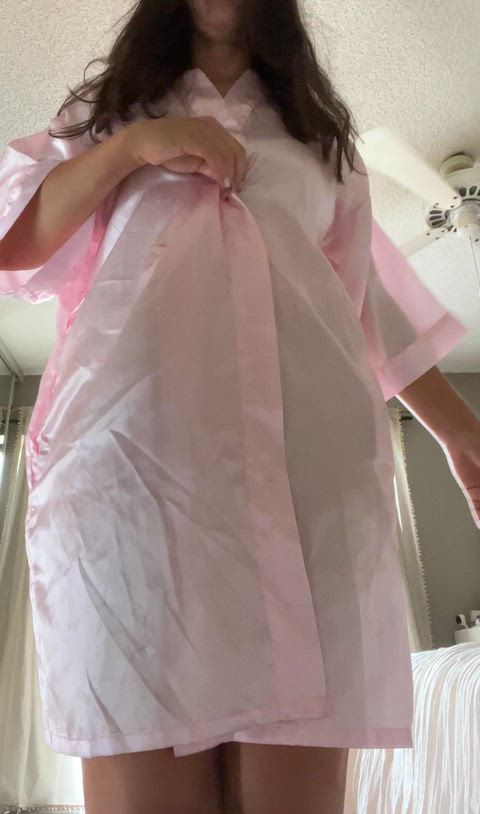 Can this 41 y/o mom give a boner?